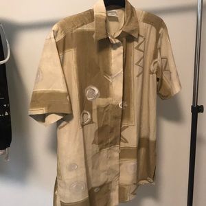 Short sleeve long shirt.